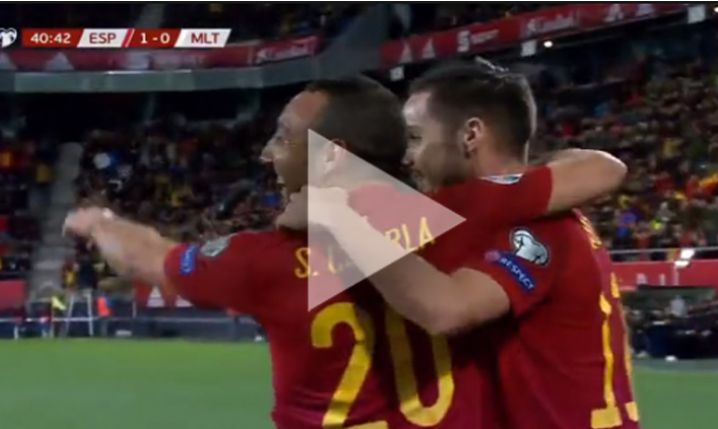 Ładna akcja Hiszpanii i Cazorla strzela na 2-0! [VIDEO]